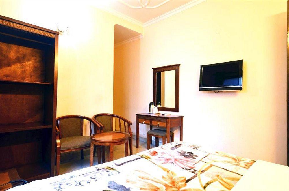 Hotel Sunrise Delhi Zewnętrze zdjęcie
