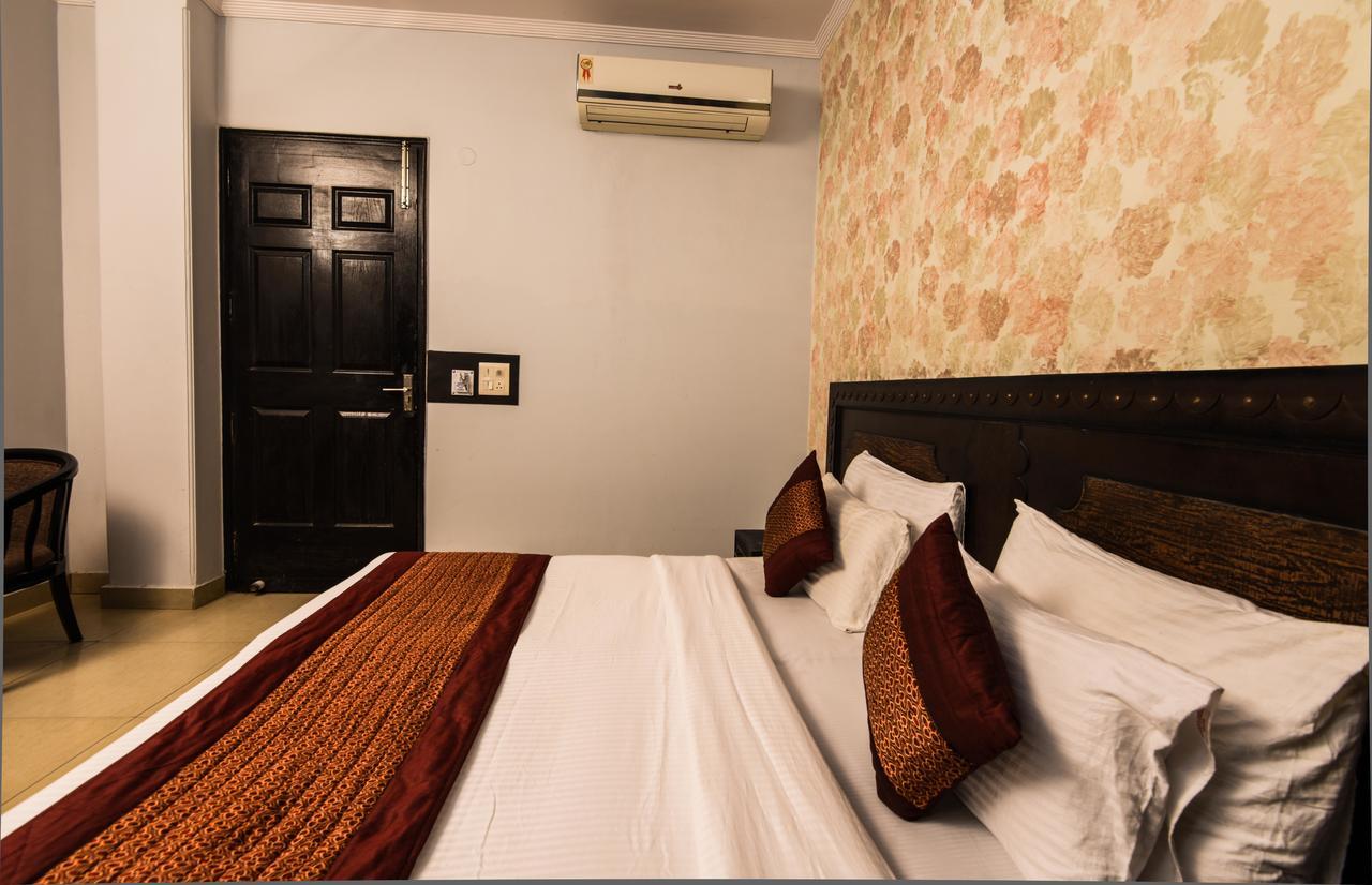 Hotel Sunrise Delhi Zewnętrze zdjęcie