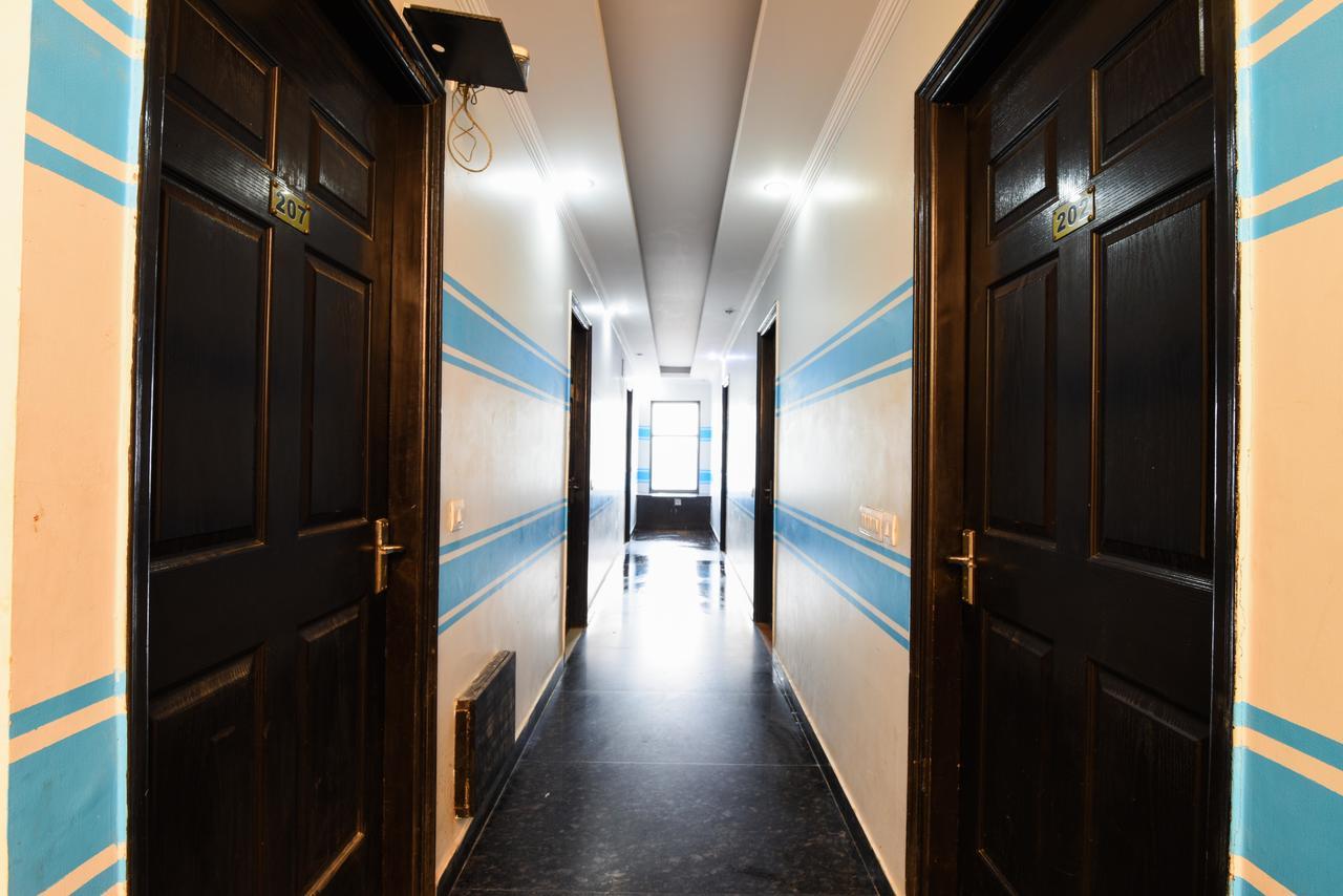 Hotel Sunrise Delhi Zewnętrze zdjęcie