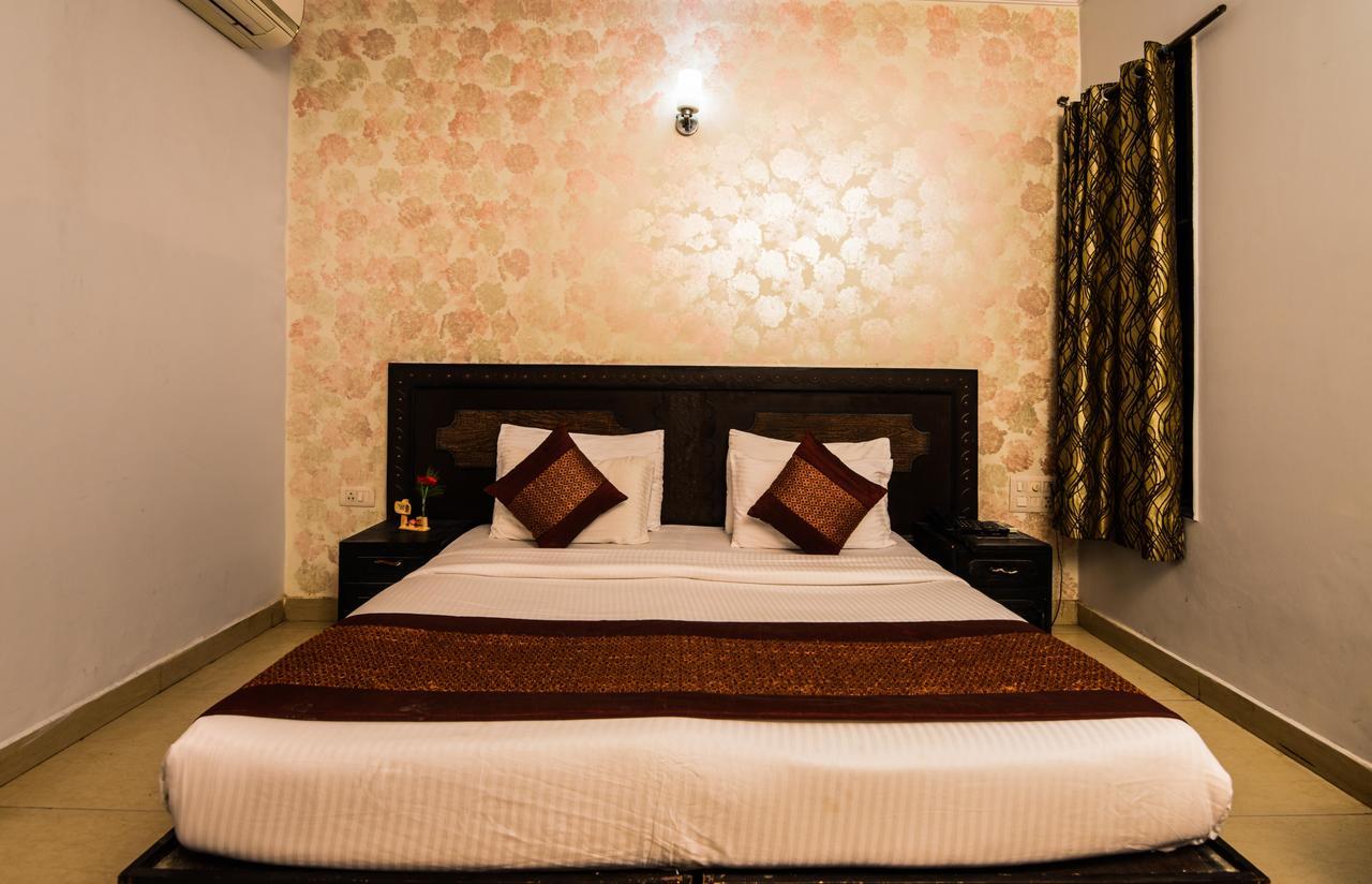 Hotel Sunrise Delhi Zewnętrze zdjęcie