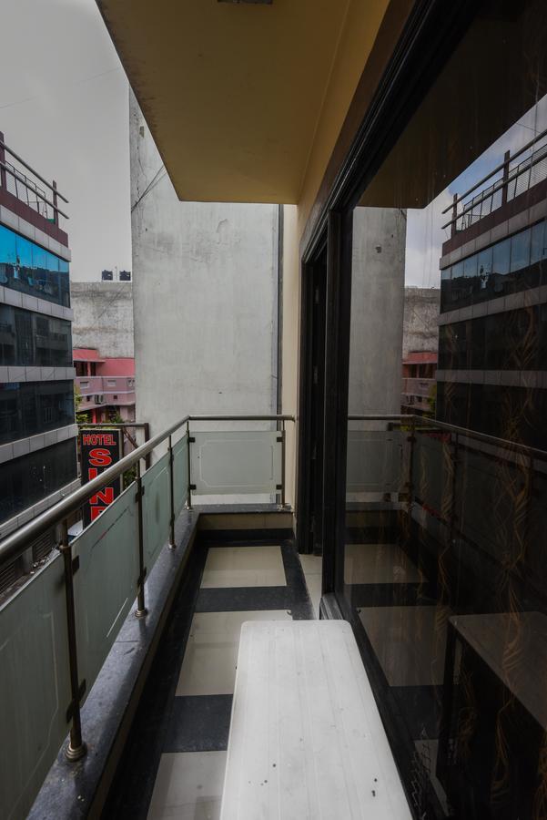 Hotel Sunrise Delhi Zewnętrze zdjęcie