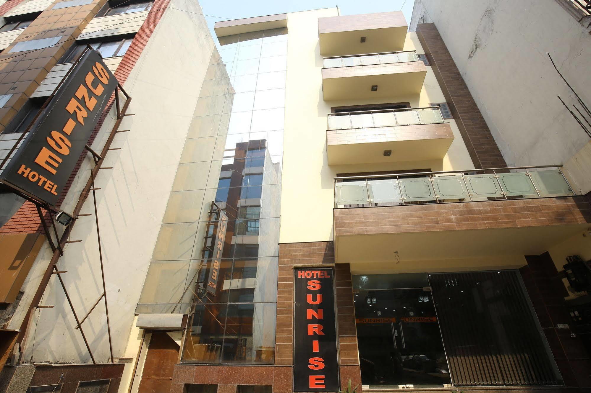 Hotel Sunrise Delhi Zewnętrze zdjęcie