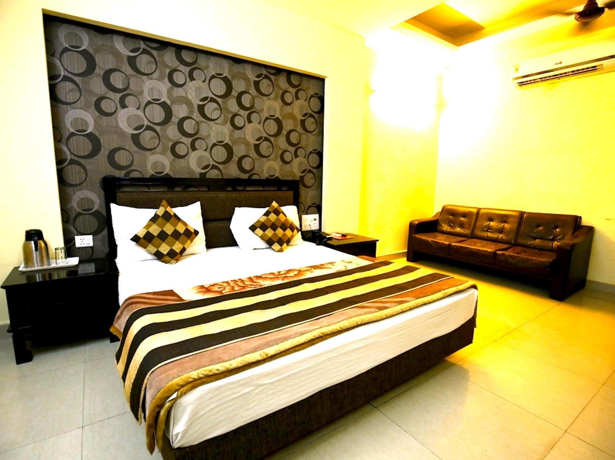 Hotel Sunrise Delhi Zewnętrze zdjęcie